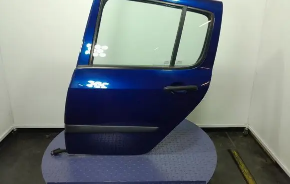 Renault Modus Rear door