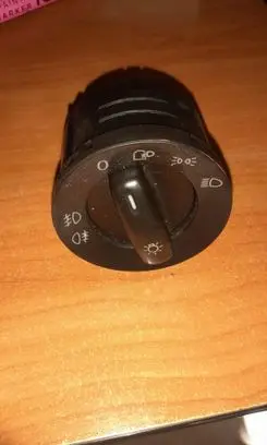 Volkswagen PASSAT B6 Fog light switch 3C8