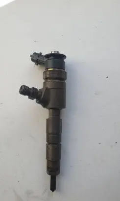 Peugeot 2008 I Fuel injector 0445110340 870692