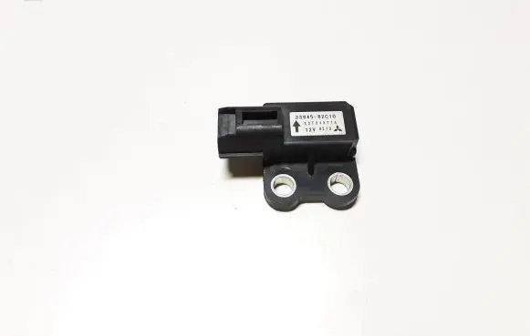 Suzuki Jimny Airbag deployment crash/impact sensor 3394582C10 X2T24371A