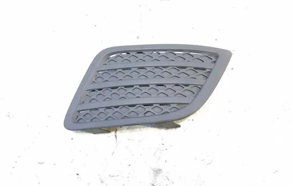 Ford Fiesta Front bumper lower grill 6s6119953adw K3465