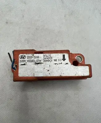 Hyundai Santa Fe Airbag deployment crash/impact sensor 9592026000 26040414 5WK42935