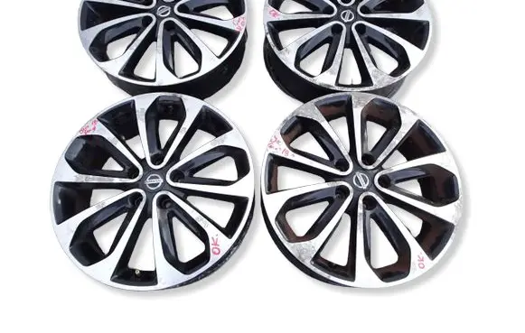 Nissan Qashqai R18 alloy rim W4J4
