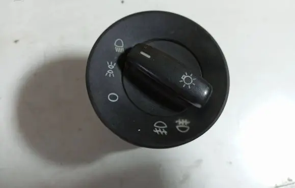 Skoda Octavia Mk2 (1Z) Light switch 1Z0941431C 748500470000