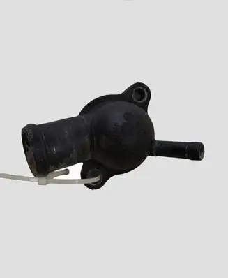 Volkswagen Golf VII Engine coolant pipe/hose 04L121131J
