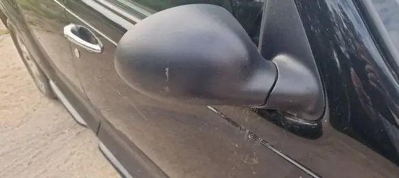 Front door electric wing mirror
