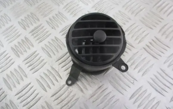 Chevrolet Aveo Dashboard air vent grill cover trim 