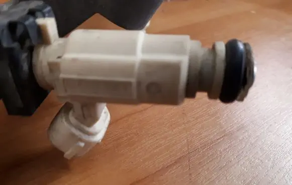 KIA Sportage Fuel injector 9260930013 3531023600
