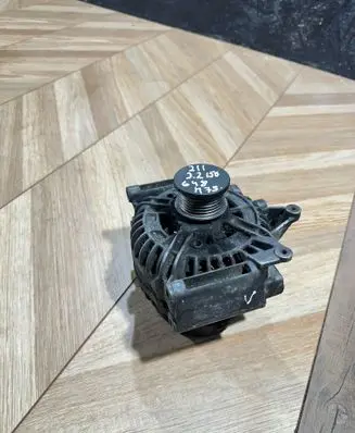 Mercedes-Benz E W211 Generator/alternator A0131540002 0124625014
