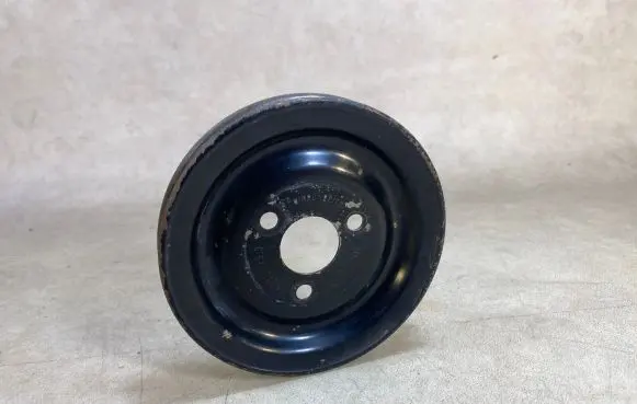 BMW 7 E23 Power steering pump pulley 32411276529