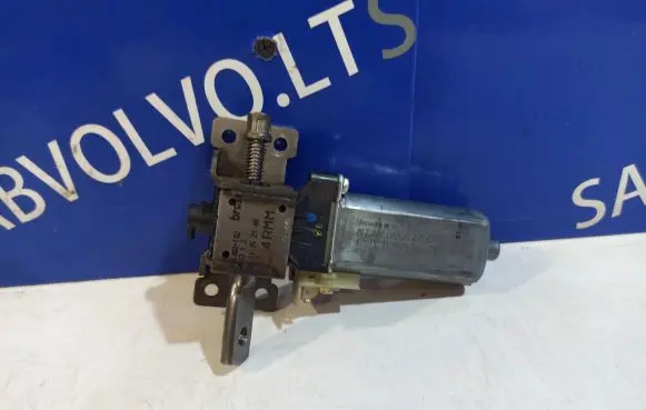 Volvo XC70 Seat adjustment motor 0390203219 390203219