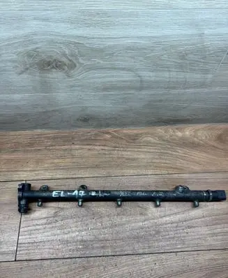 Mercedes-Benz E W212 Fuel main line pipe A6120700095