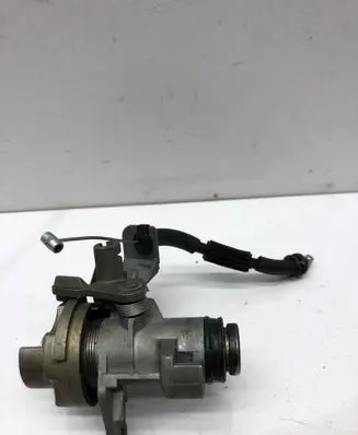 Audi A4 S4 B7 8E 8H Tailgate exterior lock 8E0827573