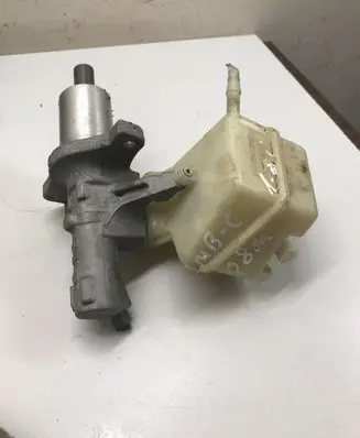 Mercedes-Benz C W204 Master brake cylinder 03350890121