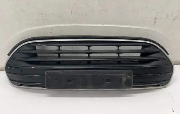 Mini Clubman F54 Front bumper upper radiator grill 7495167 7498332