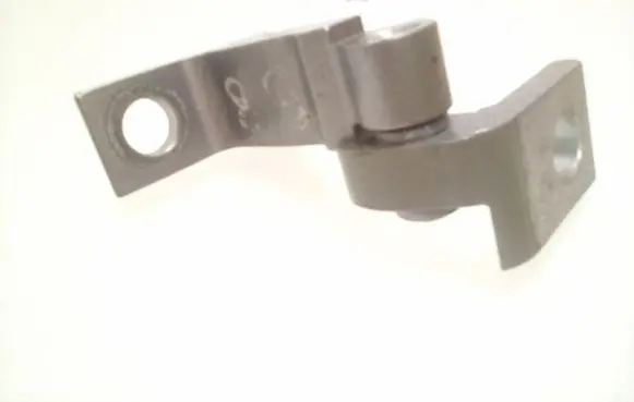 Volkswagen PASSAT B8 Front door upper hinge 8V5833404C