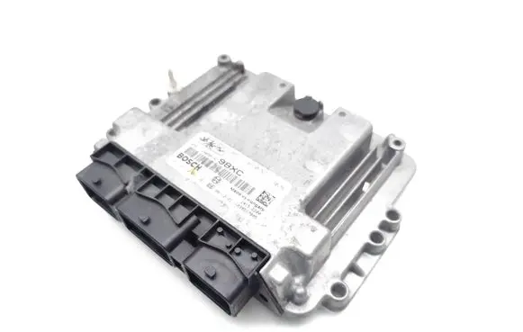 Ford Focus Engine control unit/module 6M5112A650NC 0281011701