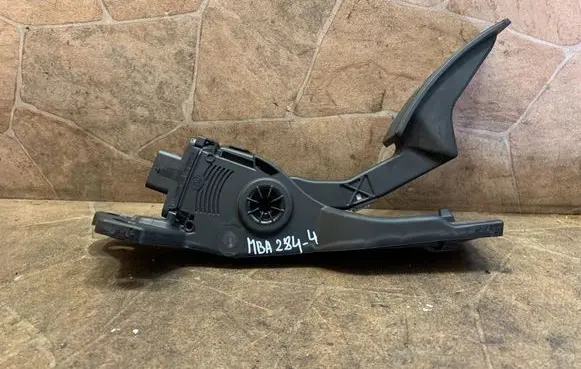 Mercedes-Benz GLS X166 Accelerator throttle pedal A2923000000