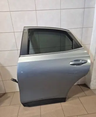 KIA Xceed Rear door