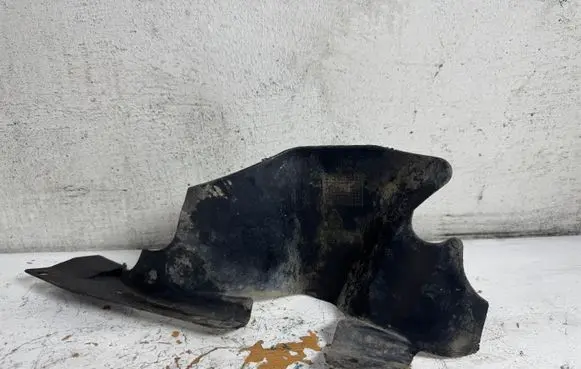 Volvo S60 Front underbody cover/under tray 09444573