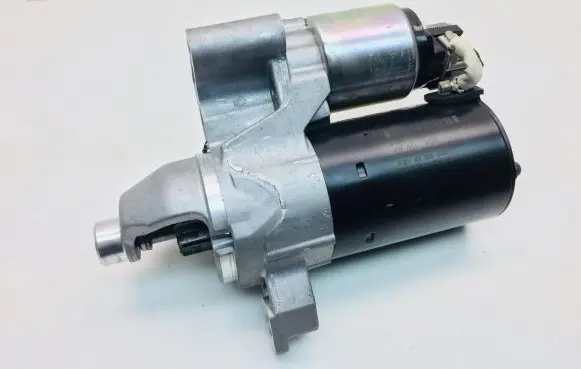Audi A5 8T 8F Starter motor 06H911023