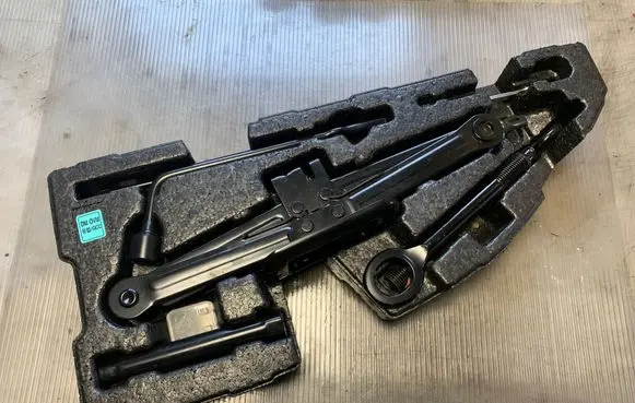 Hyundai Santa Fe Lift Jack 