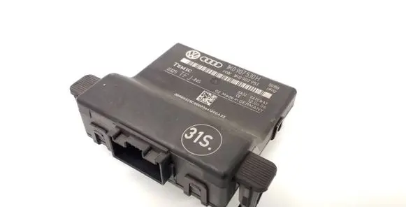 Volkswagen Touran I Gateway control module 1K0907530H 1K0907951