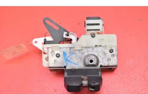 Volvo V70 Tailgate/trunk/boot lock/catch/latch 31253047