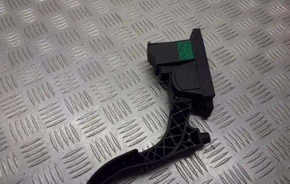 Skoda Fabia Mk1 (6Y) Accelerator throttle pedal 6Q1721503