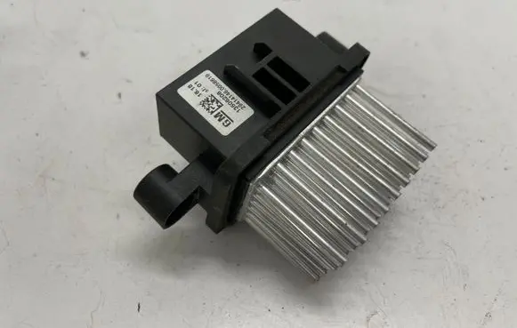 Opel Insignia B Heater blower fan relay 13506208
