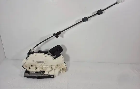 Skoda Octavia Mk3 (5E) Front door lock 5E1837015