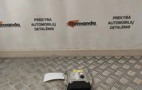 Hyundai ix20 Engine control unit/module 9001143231