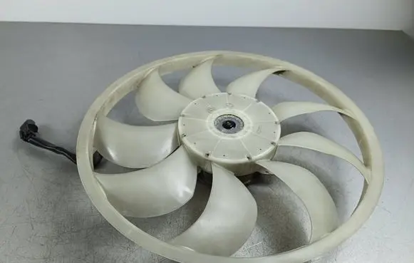 Mitsubishi Outlander Electric radiator cooling fan 487B212D