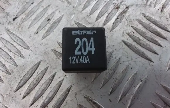 Volkswagen PASSAT B5 Other relay 431951253H