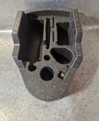 Volkswagen PASSAT B8 Tool box 8G9864469