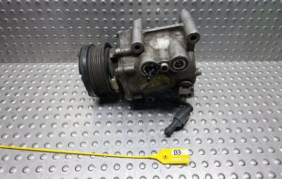 Mazda 2 Air conditioning (A/C) compressor (pump) S26405120