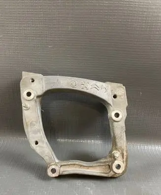 Peugeot 208 II A/C compressor mount bracket 9826641380