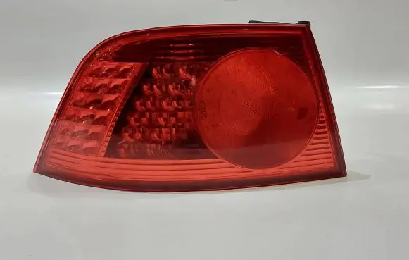 Volkswagen Phaeton Rear/tail lights