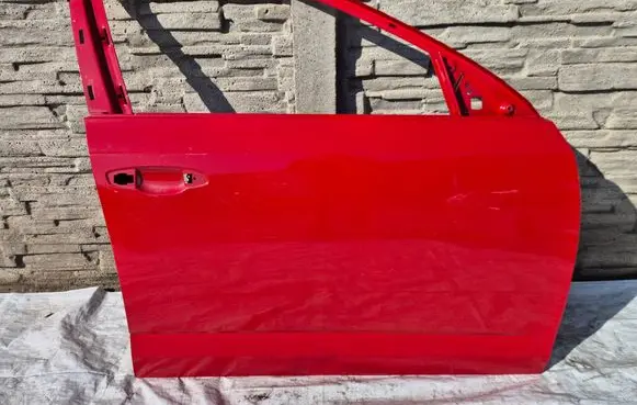 Skoda Octavia Mk3 (5E) Front door 5E0831312