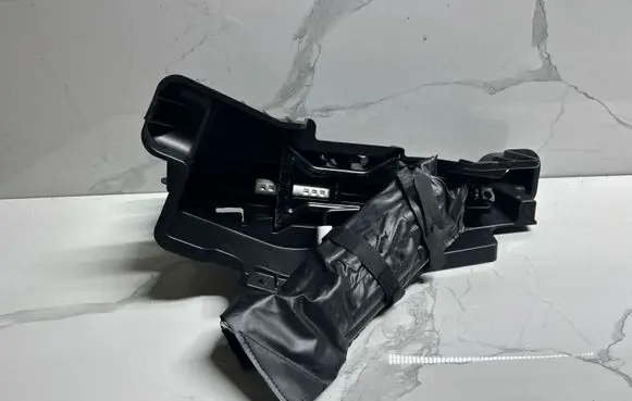 Audi Q3 8U Tool box 8U0011215