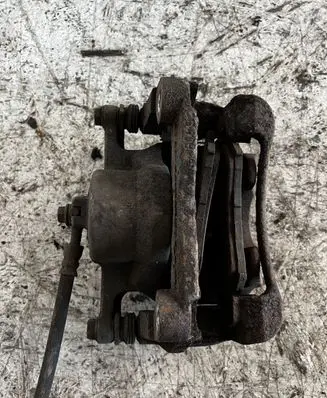 Nissan Qashqai Front brake caliper