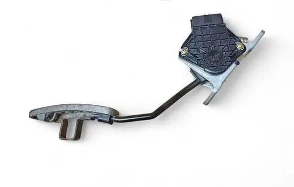 Nissan X-Trail T30 Accelerator throttle pedal 180028H813 1988000081
