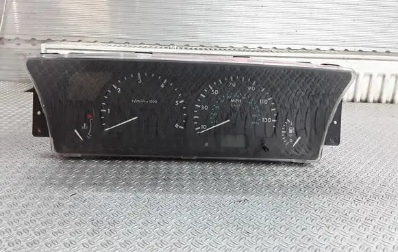 Land Rover Discovery Speedometer (instrument cluster) YAC114011