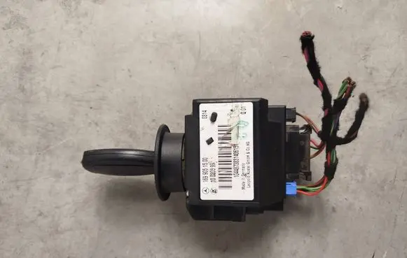 Mercedes-Benz A W169 Ignition lock 1699051500