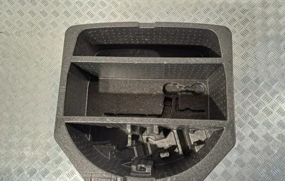 Toyota Avensis T270 Tool box 6442905040 6442905040C0