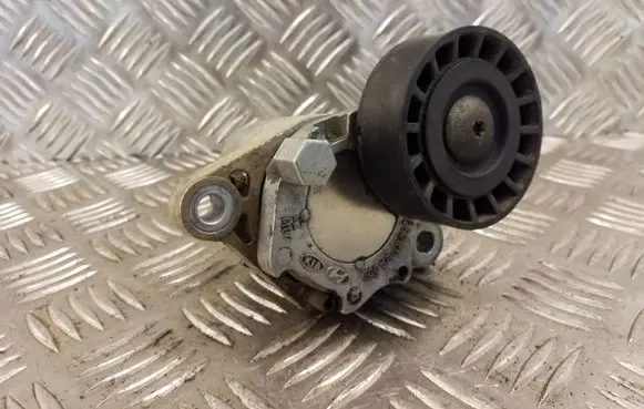 KIA Cerato Generator/alternator belt tensioner 252812A000