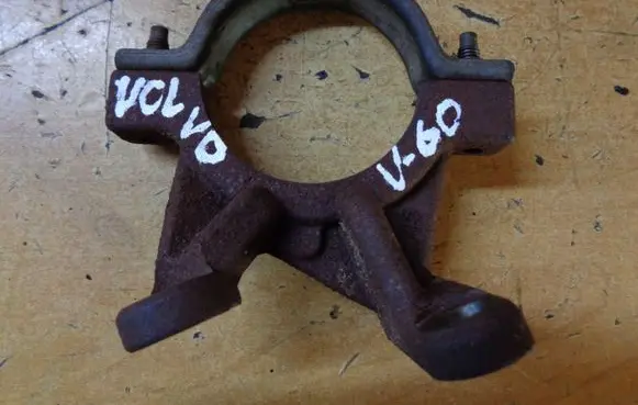 Volvo V60 Driveshaft support bearing bracket 4M513K305EA