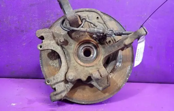 Opel Meriva A Front wheel hub spindle knuckle
