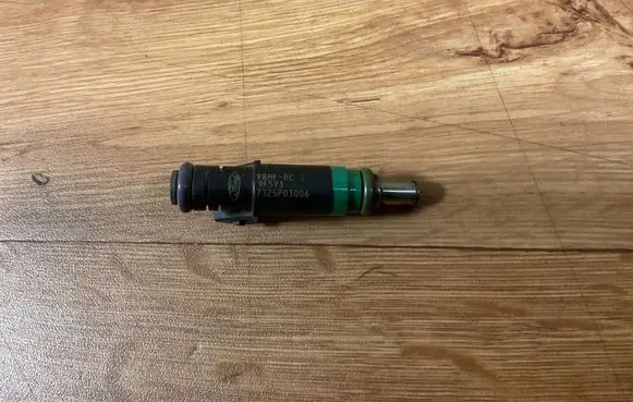 Ford Focus Fuel injector 98MFBC