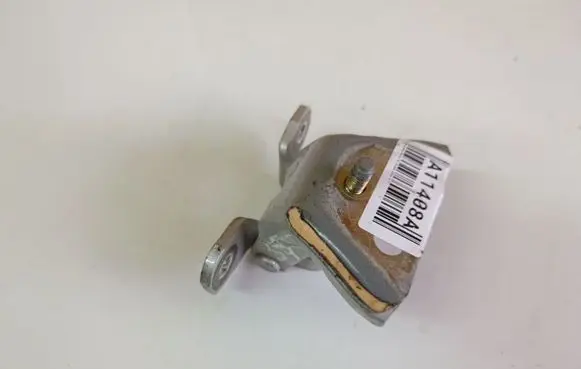 Mercedes-Benz ML W163 Rear door lower hinge